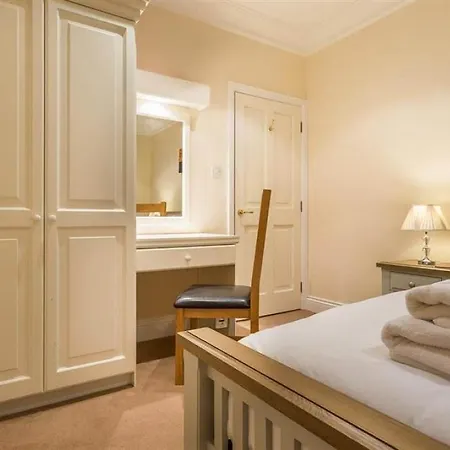 Lake View At Romney Grange بيت للعطل *